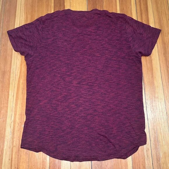 Hollister-co Men's Burgundy and Red T-shirt - Picture 2 of 2